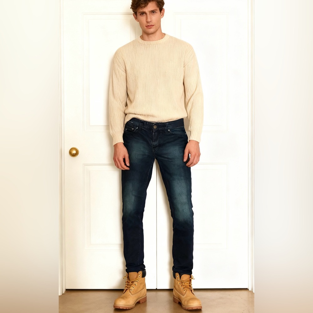 Men- Calvin Klein Jeans 30*30 (Straight fit)
